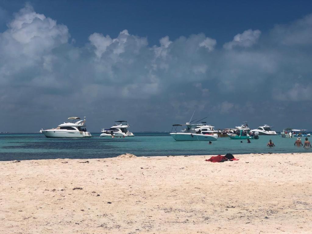 777 Lenderman Hostal 777 Cancun Dış mekan fotoğraf